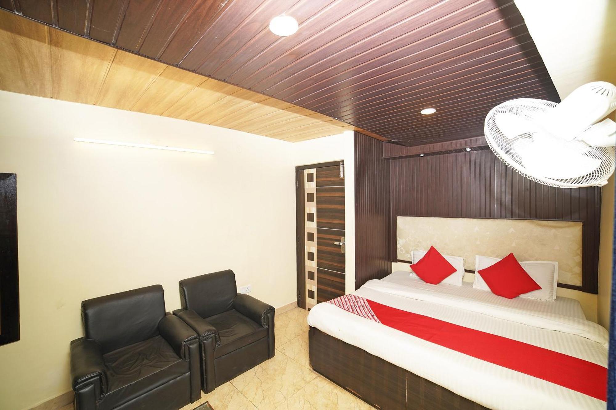 Oyo Flagship 8594 Golden Nest Hotel Nainital Exterior photo