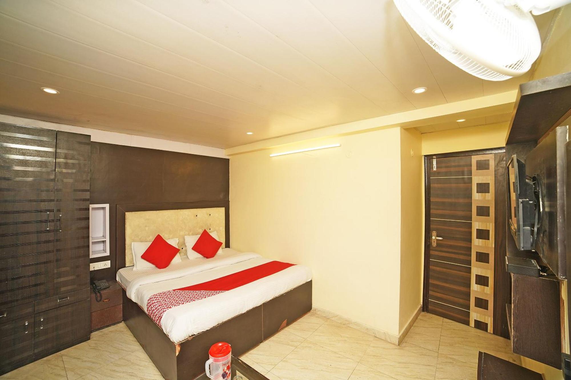 Oyo Flagship 8594 Golden Nest Hotel Nainital Exterior photo