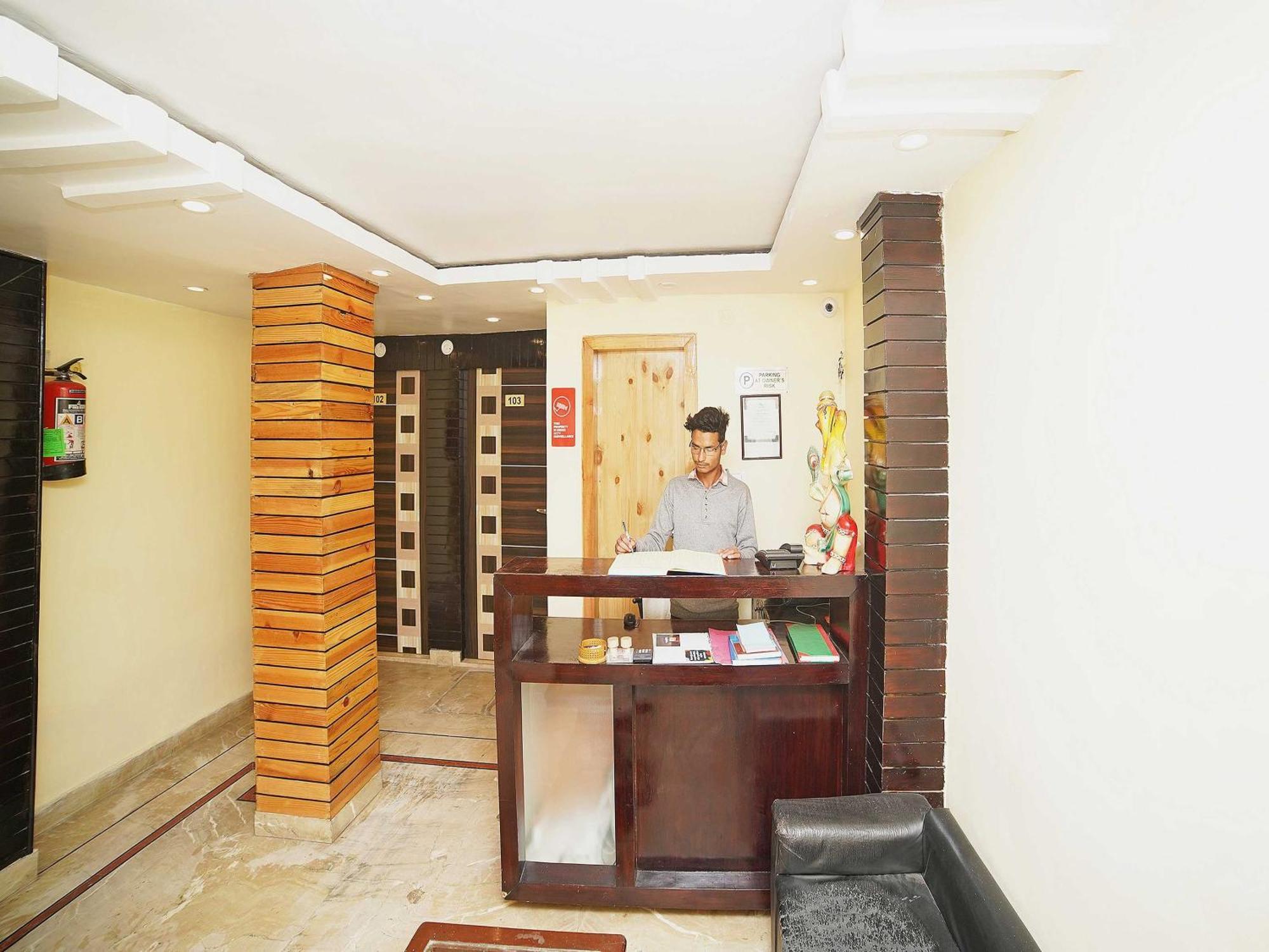 Oyo Flagship 8594 Golden Nest Hotel Nainital Exterior photo